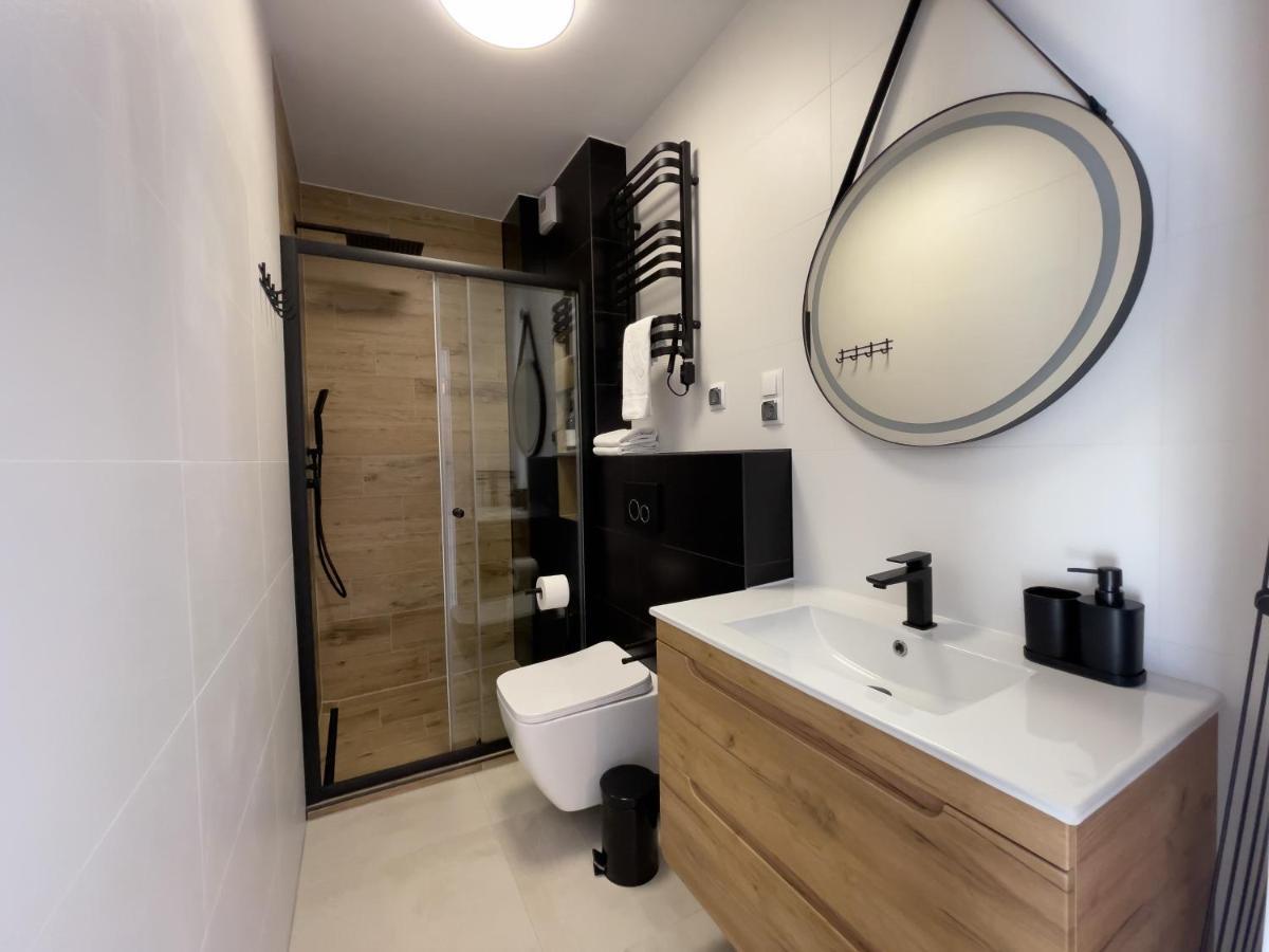 Urban Apartments Premium, Opolska 10 No 77A, Free Garage, Self Check-In คาโตวีตเซ ภายนอก รูปภาพ