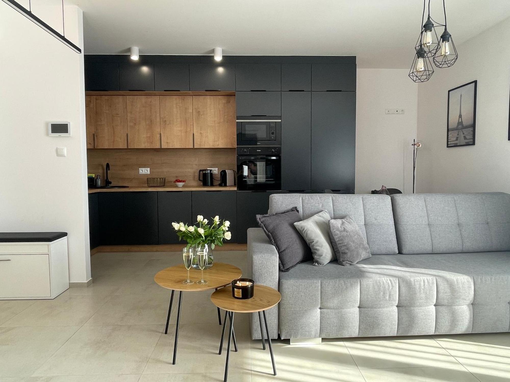 Urban Apartments Premium, Opolska 10 No 77A, Free Garage, Self Check-In คาโตวีตเซ ภายนอก รูปภาพ